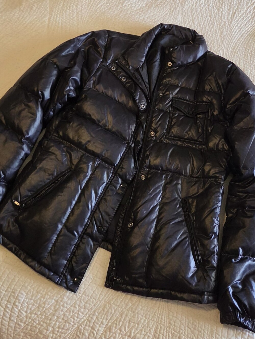 UNIQLO Ultra Light Down Jacket, Size Medium